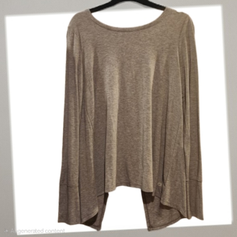 Streamlined GapFit Breathe Lightweight Long Sleeve Top | Size Small | Soft Grey